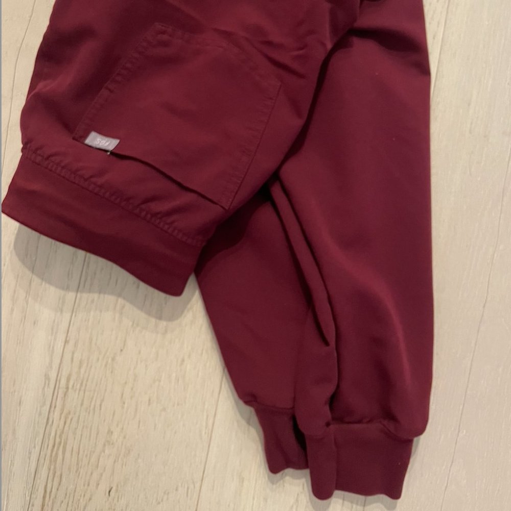 figs xsp burgundy zamoras (reserved)